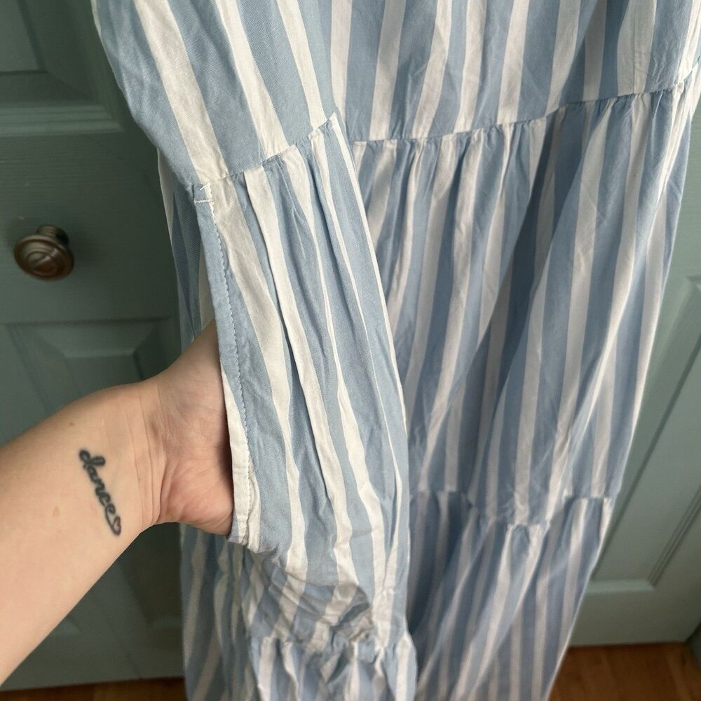 Old Navy Katherine Maxi Dress 4X Blue White Striped Tiered V-Neck Pockets‎ - Picture 5 of 11